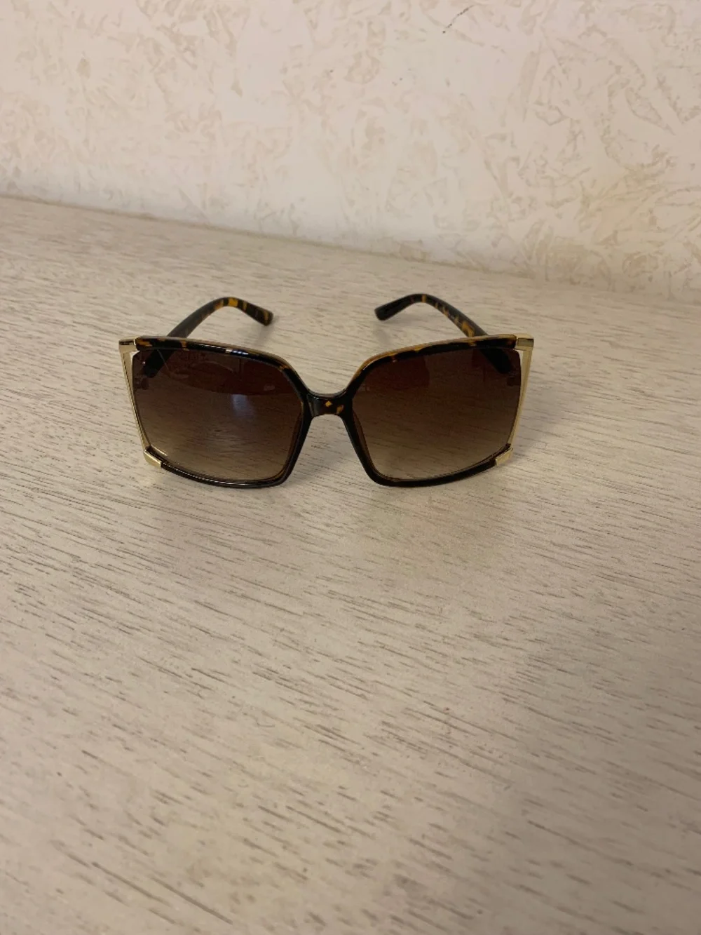 Women Large Brown Leopard Print Sunglasses